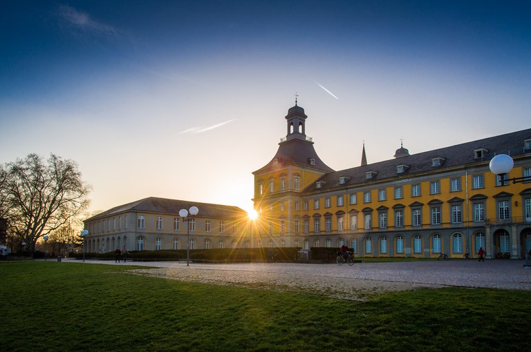 Exzellenzuniversität Bonn