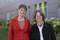 Koselleck-Programm - Prof. Franziska Geiser (links) und Prof. Cornelia Richter gehen der „Ambivalenzsensiblen Nachdenklichkeit“ auf den Grund.